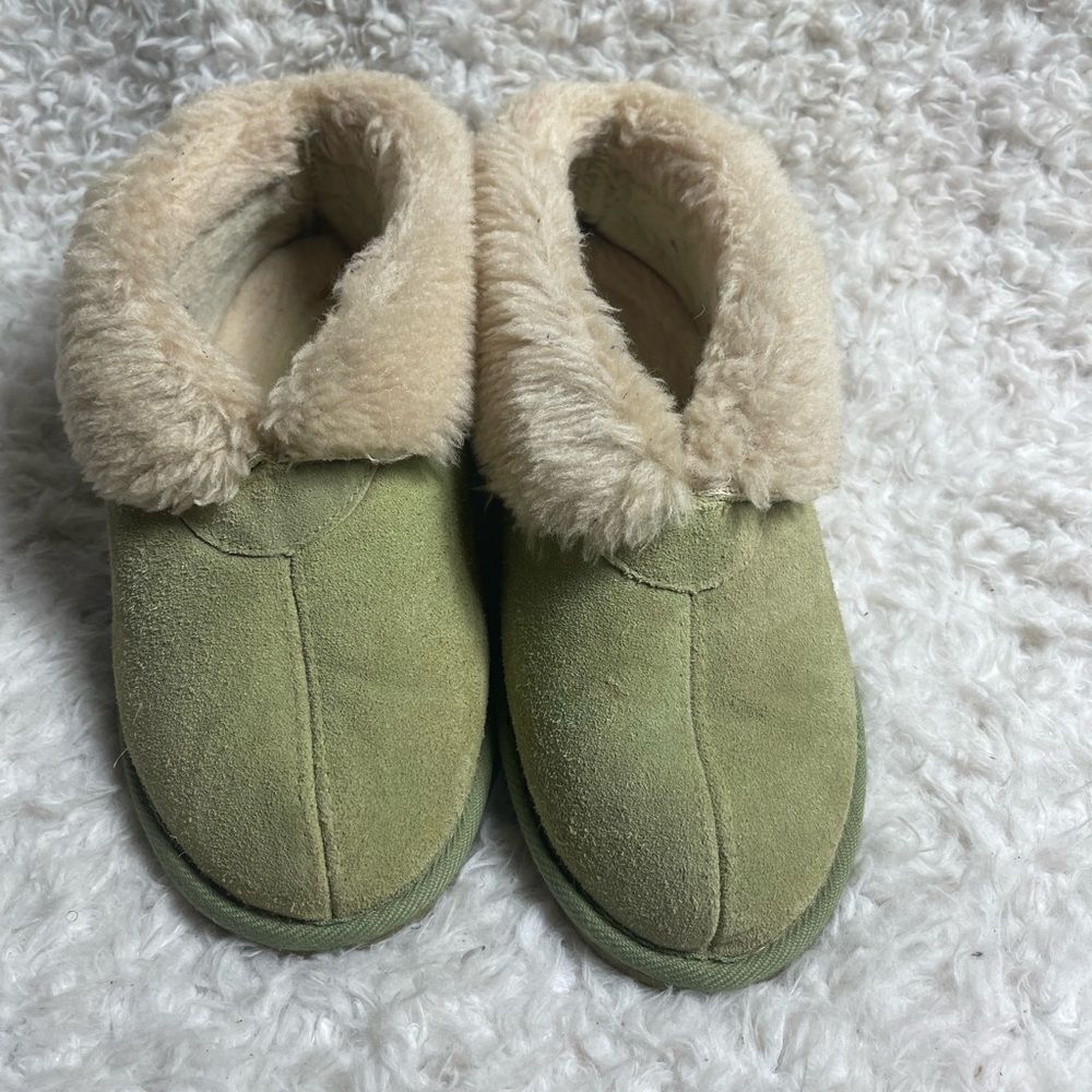 Tamarac leather suede mintGreen sleepers beige shearling lining rubber soles SZ9